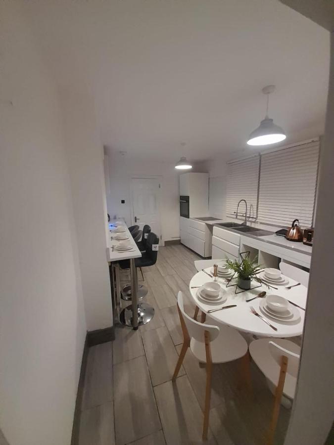 3-Bed House In London Self-Contained In Ladywell 빌라 외부 사진