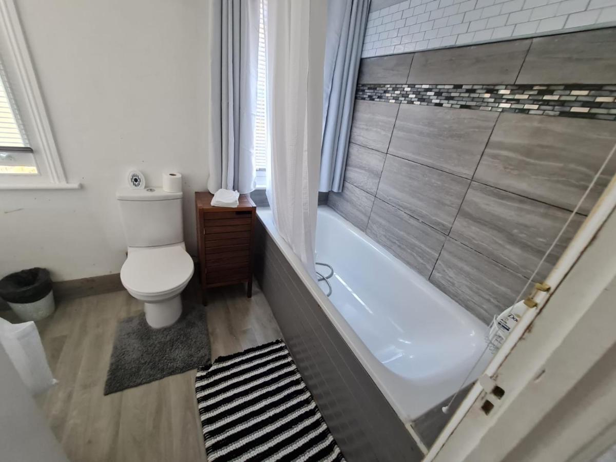 3-Bed House In London Self-Contained In Ladywell 빌라 외부 사진