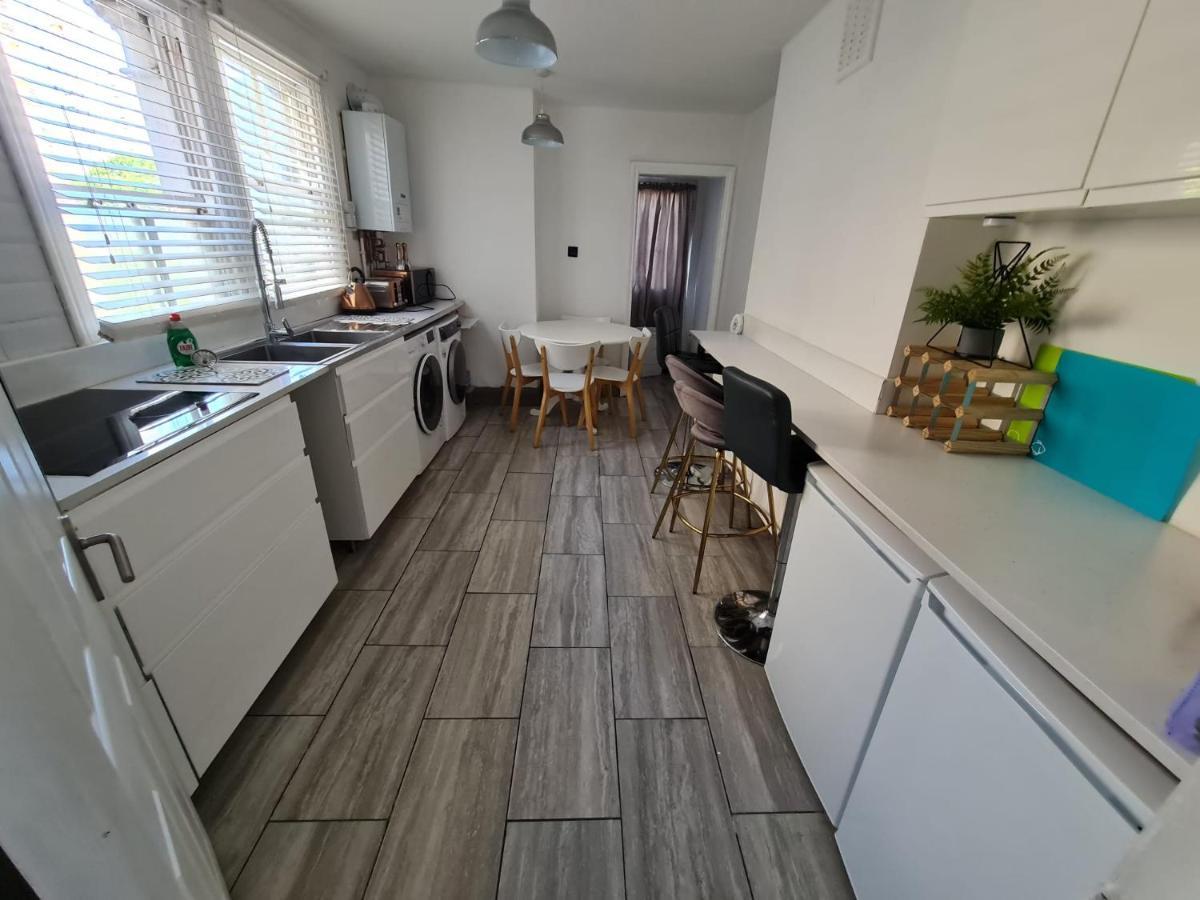 3-Bed House In London Self-Contained In Ladywell 빌라 외부 사진