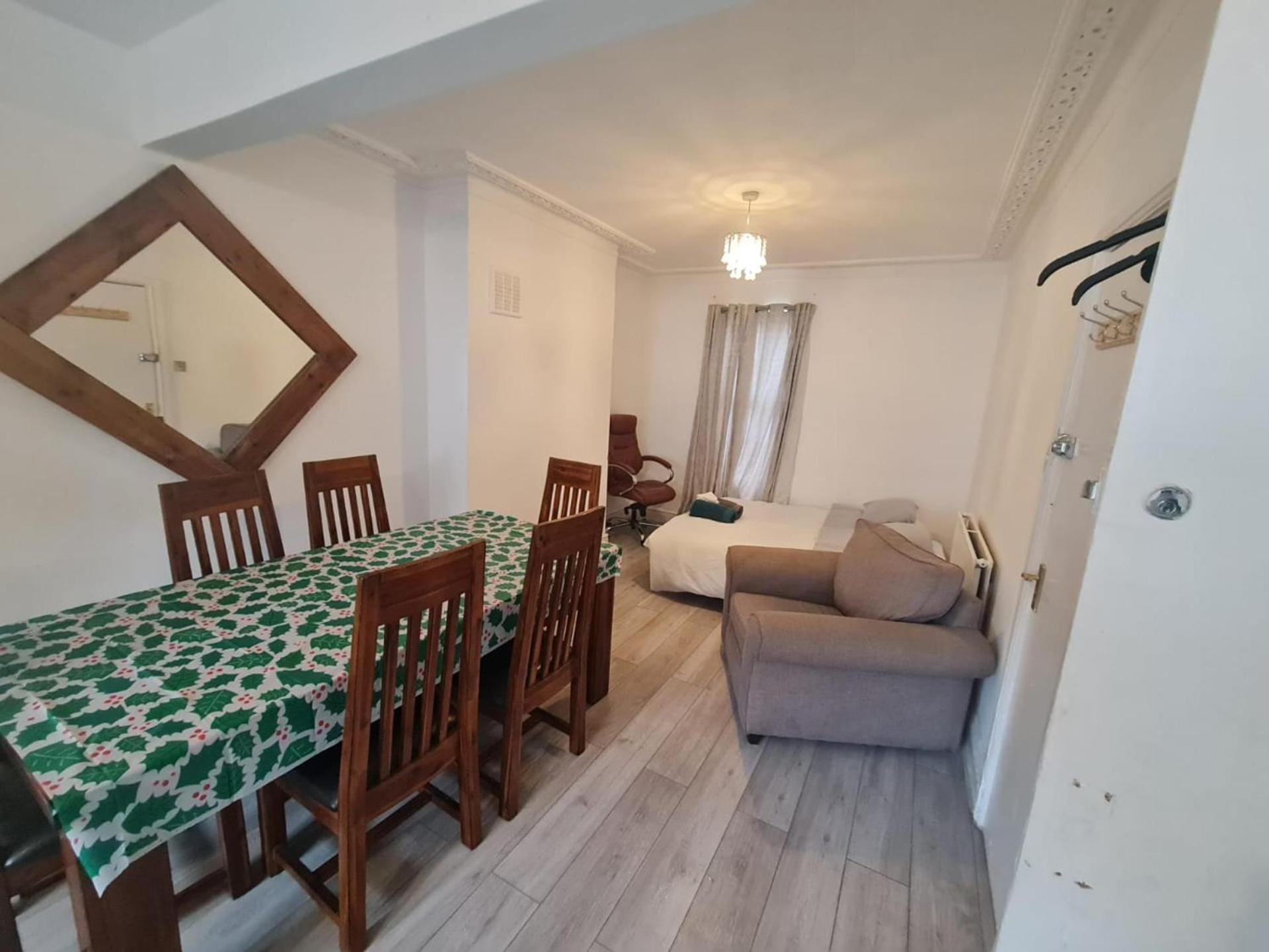 3-Bed House In London Self-Contained In Ladywell 빌라 외부 사진